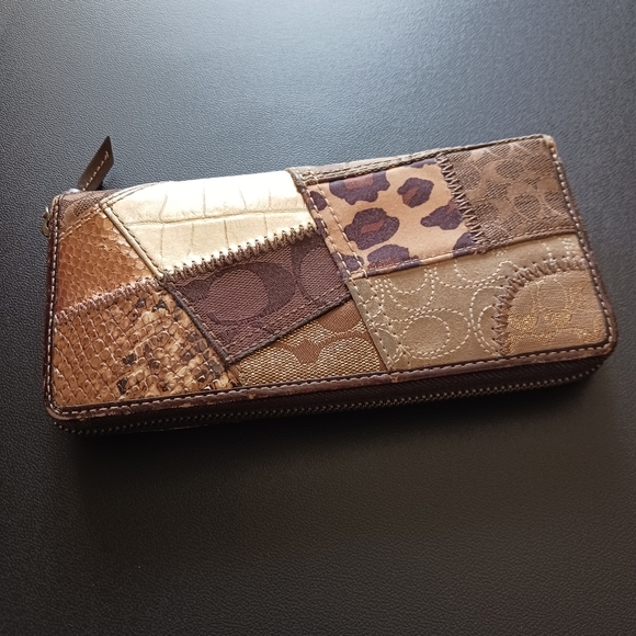 FINAL SALE! Coach Patchwork Animal Print Large Long Zip Wallet - Picture 6 of 13